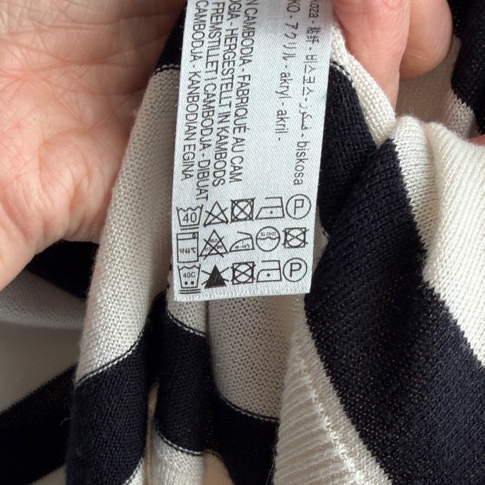 Zara Women's Black and Cream Striped Cardigan - Picture 3 of 4